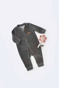 Pyjama doux en velours couleur anthracite fermeture éclair en coton biologique GOTS Slow fashion vêtement bébé bio éthique durable éco-responsable