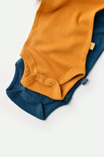 Charger l&#39;image dans la galerie, Body manches courtes couleur bleu et safran en coton biologique GOTS et modal Slow fashion vêtement bébé éthique durable éco-responsable
